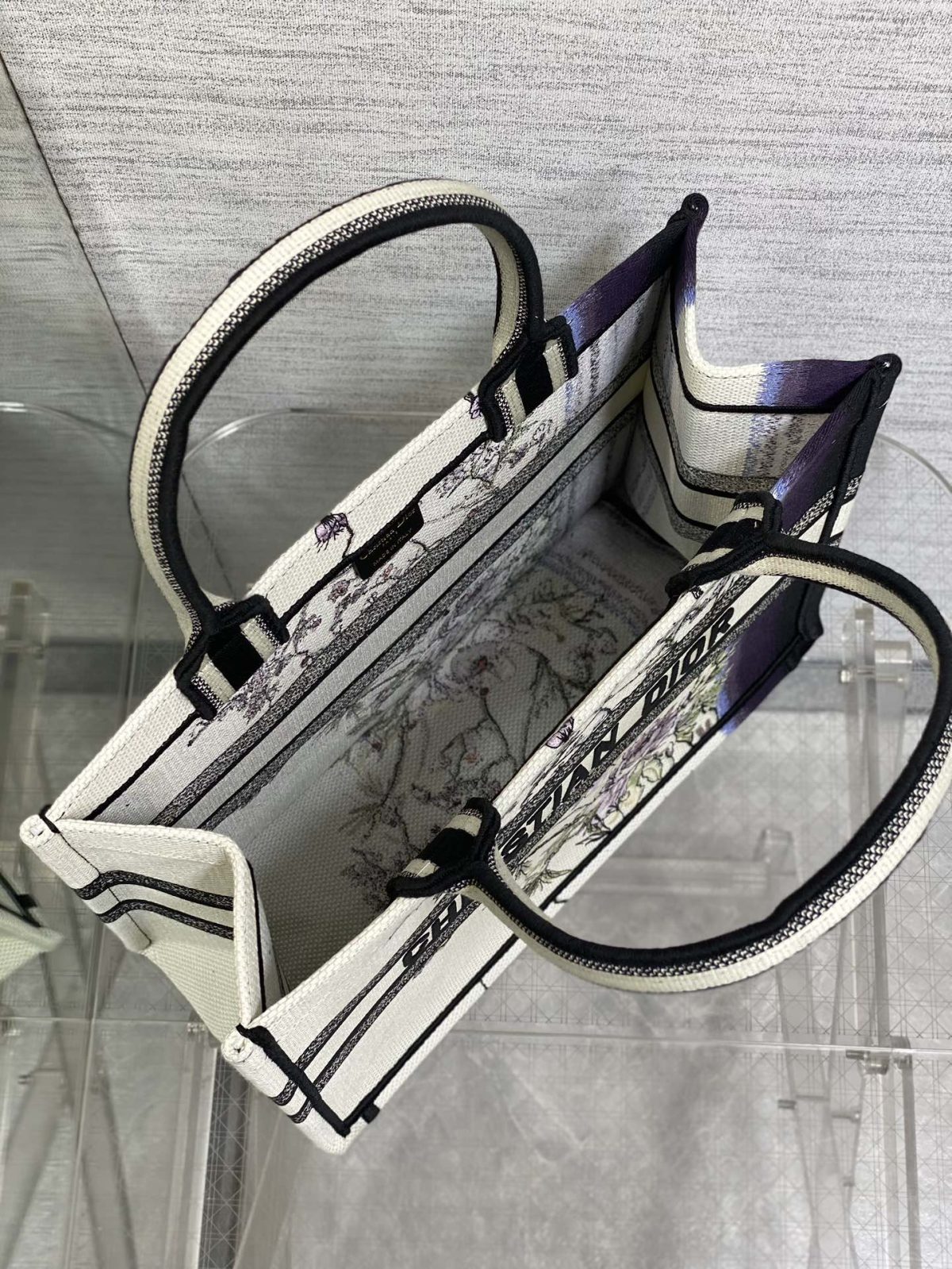 Dior Book Tote Medium Bag - Image 8