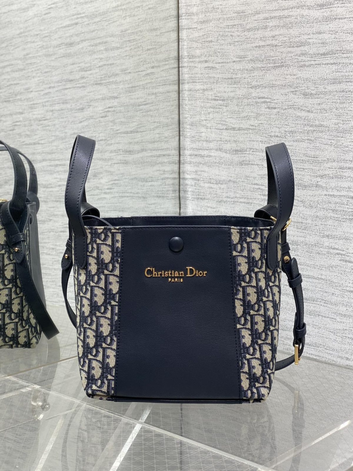 Dior Small Signature Bucket Bag - Image 6