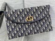 Dior 30 Montaigne Clutch Bag - Image 2