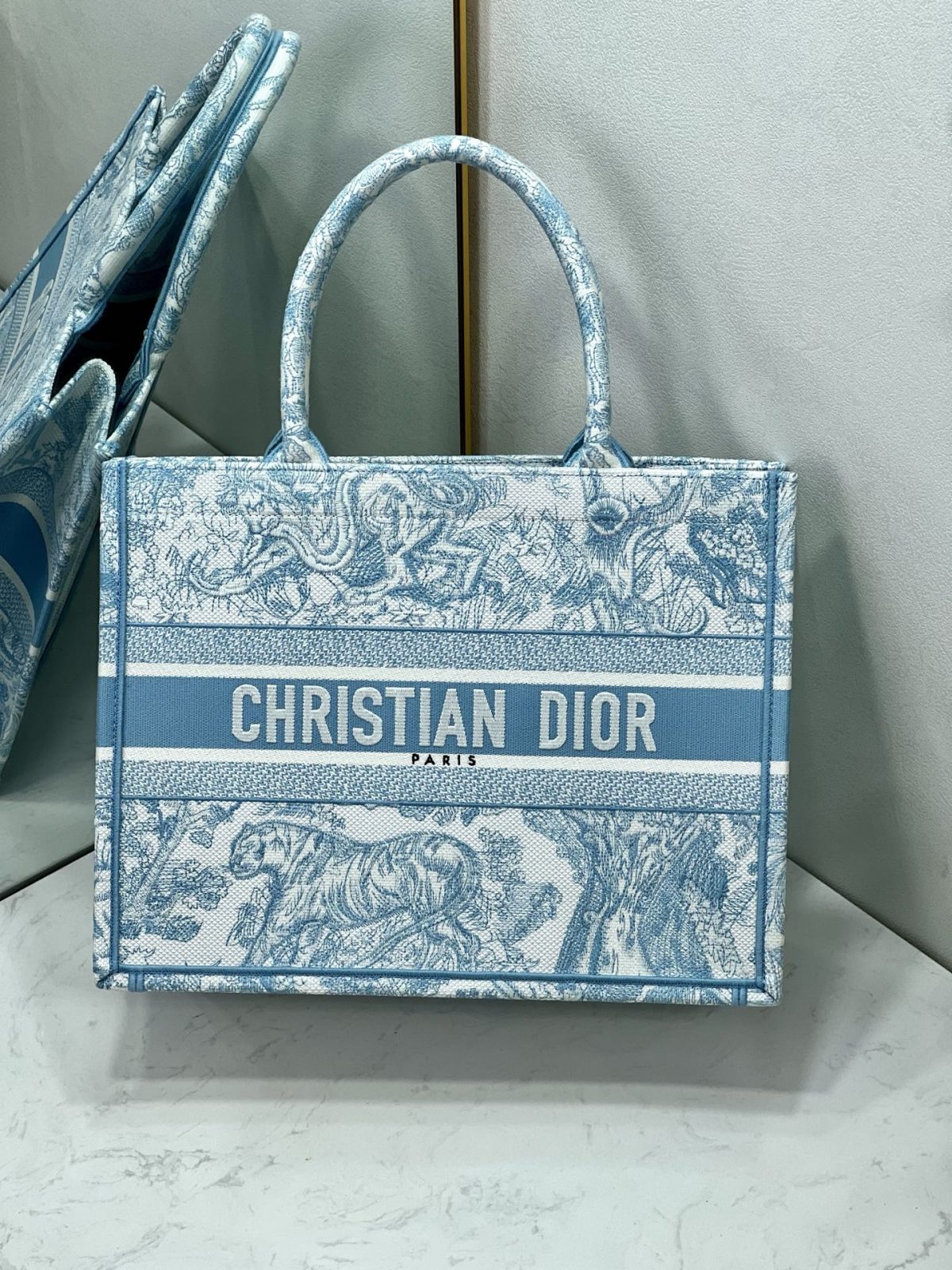 Dior Book Tote Medium Bag - Image 2