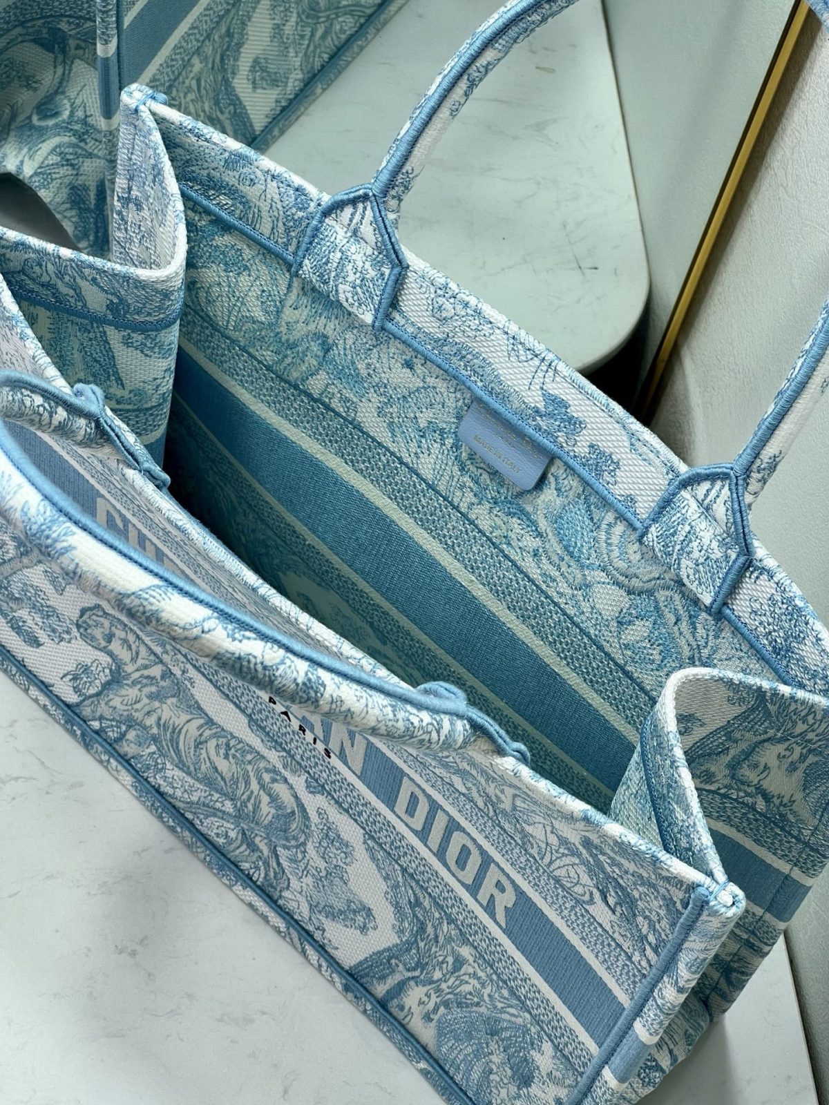 Dior Book Tote Medium Bag - Image 8