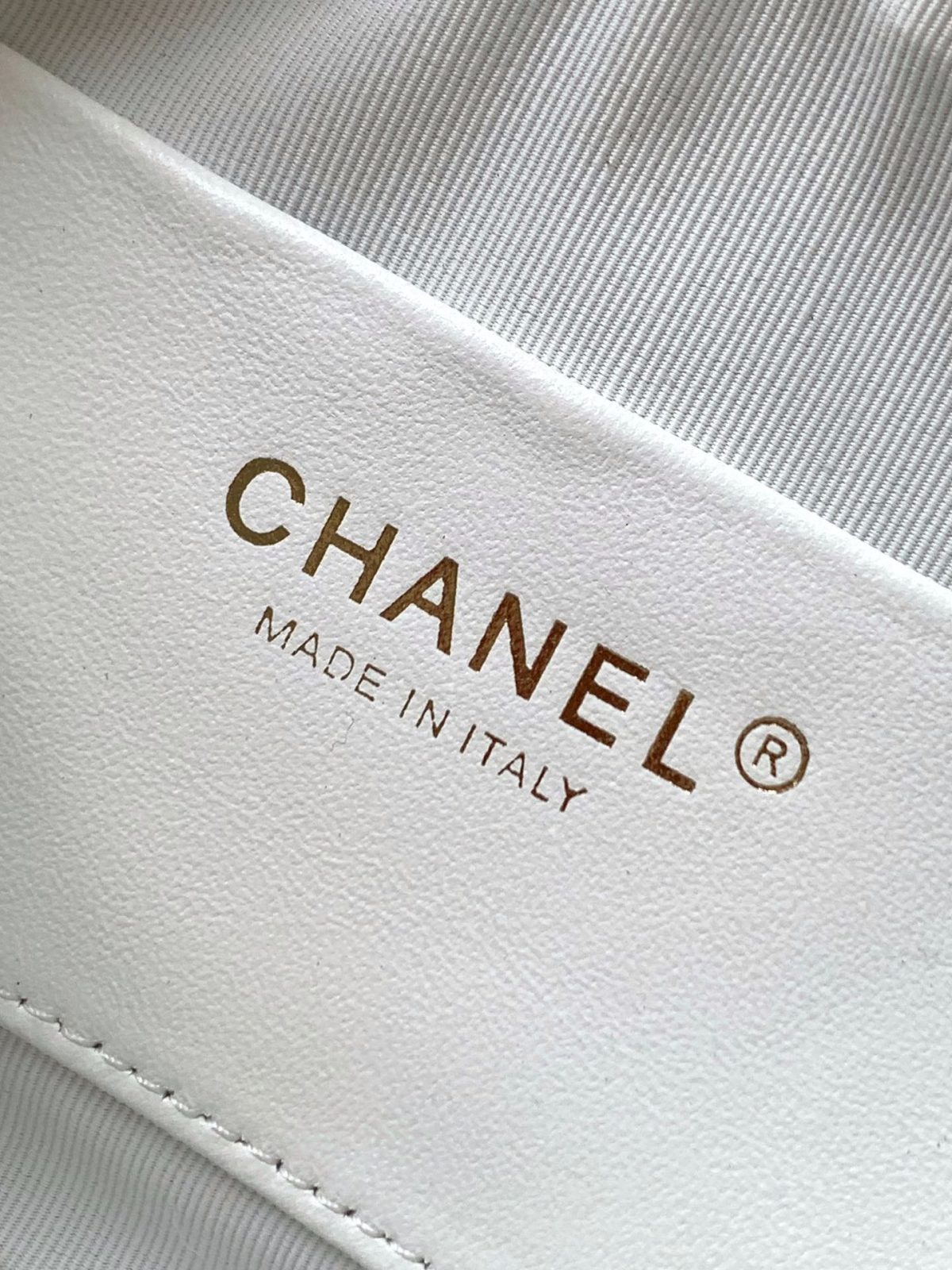Chanel Chain Bag - Image 9