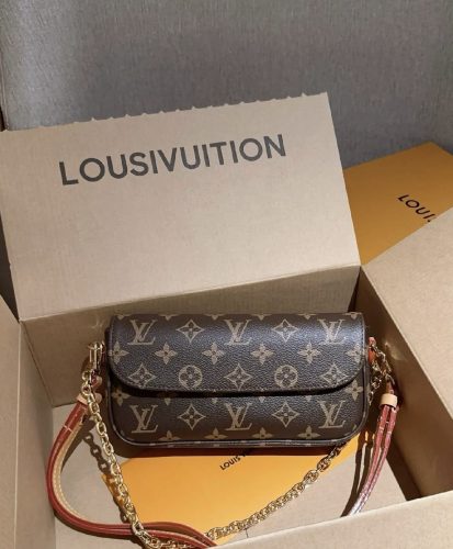 LV 𝐖𝐀𝐋𝐋𝐄𝐓 𝐎𝐍 𝐂𝐇𝐀𝐈𝐍 𝐈𝐕𝐘 Bag photo review
