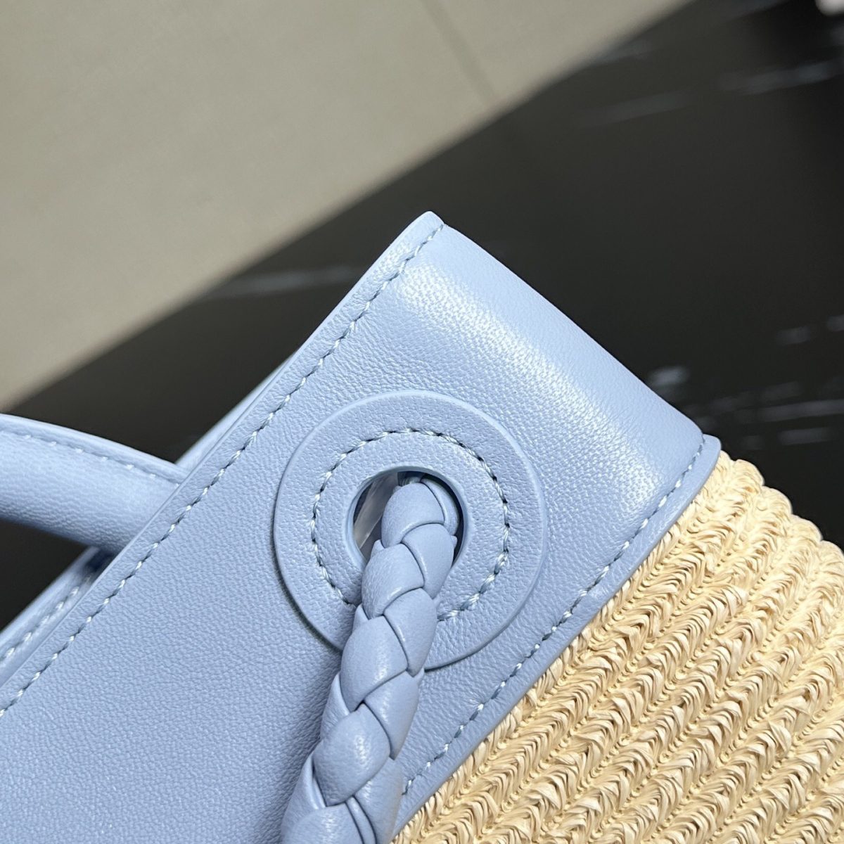 Bottega Veneta  Small Andiamo - Image 7