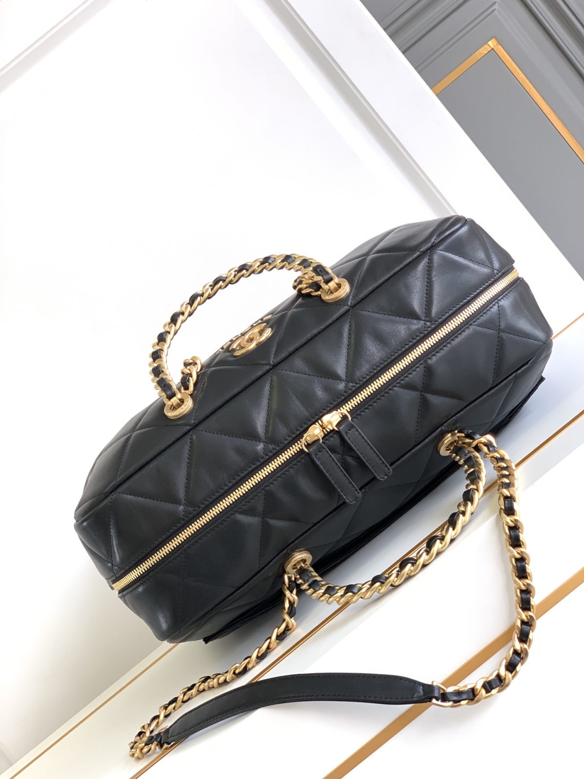 Chanel Handbag - Image 4