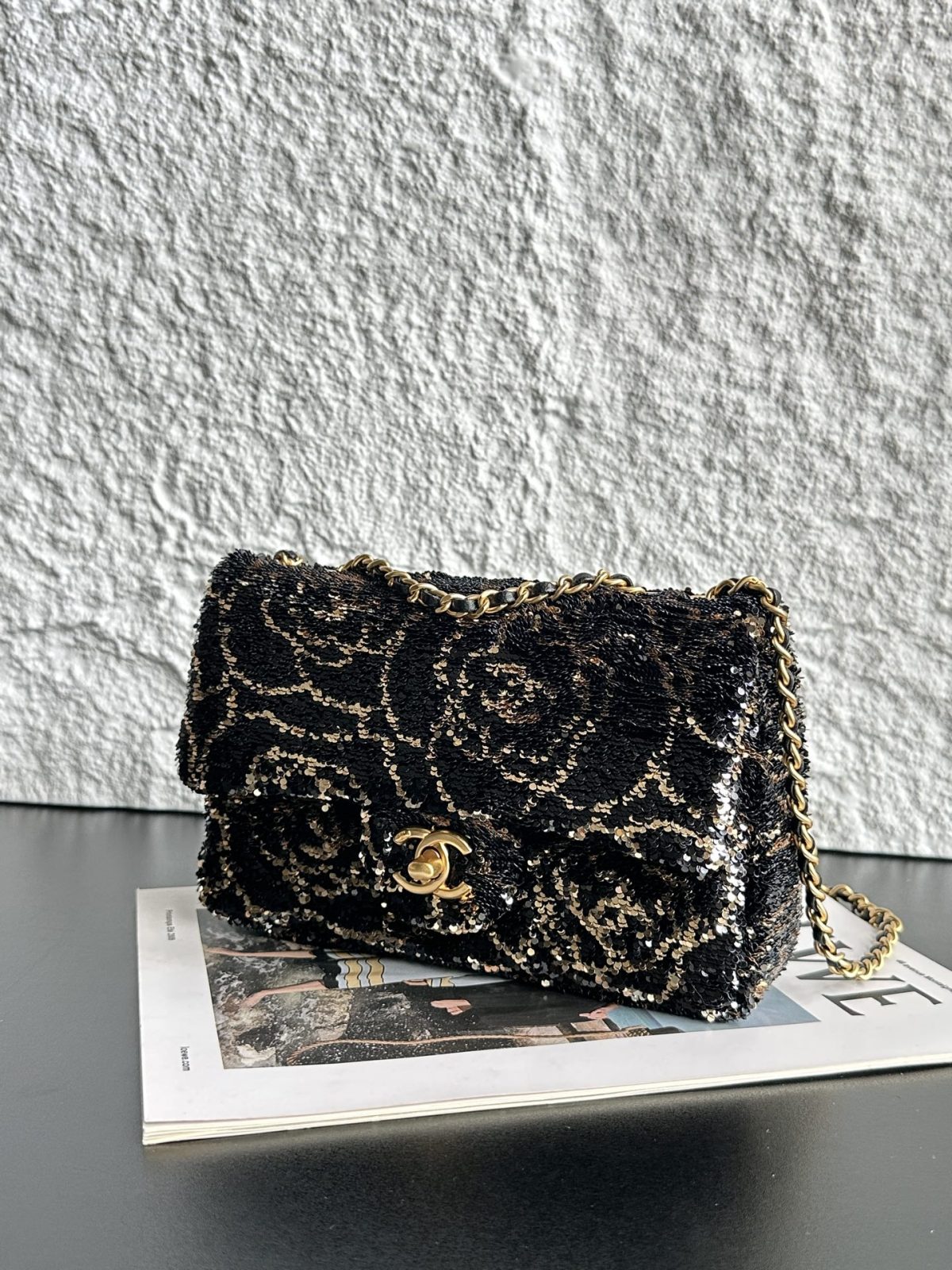 Chanel Classic Flap Chain Bag 20cm - Image 2
