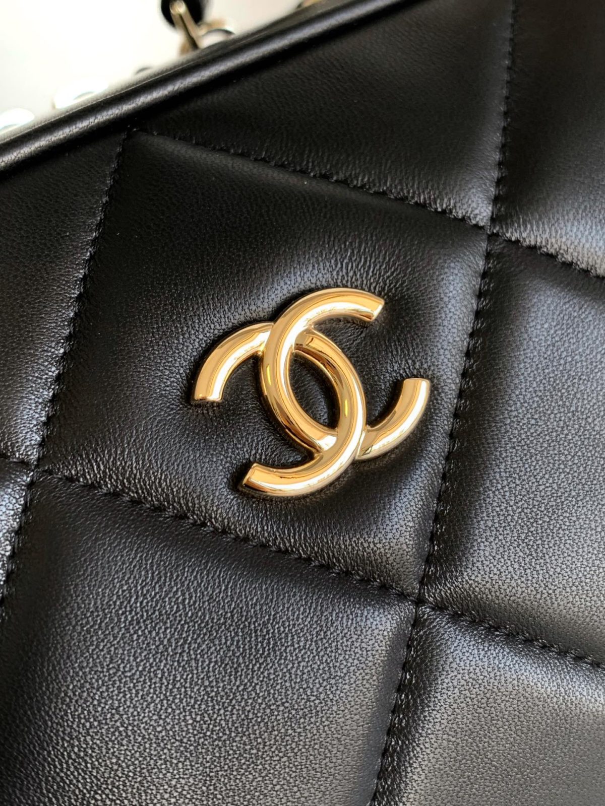 Chanel Handbag - Image 5