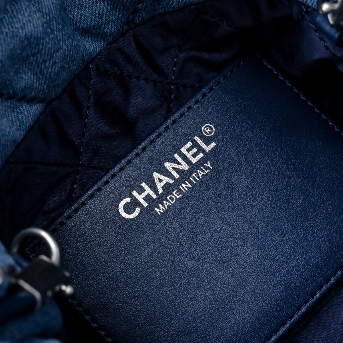 Chanel 22bag mini size - Image 9