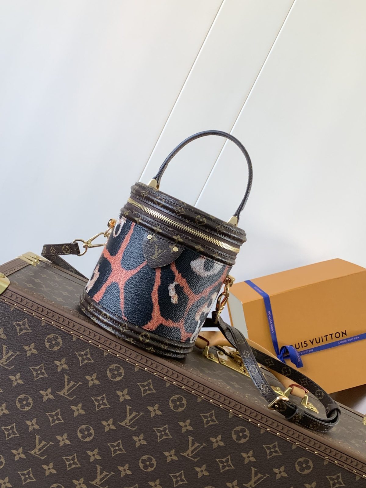 LV Cannes Bucket Bag - Image 1
