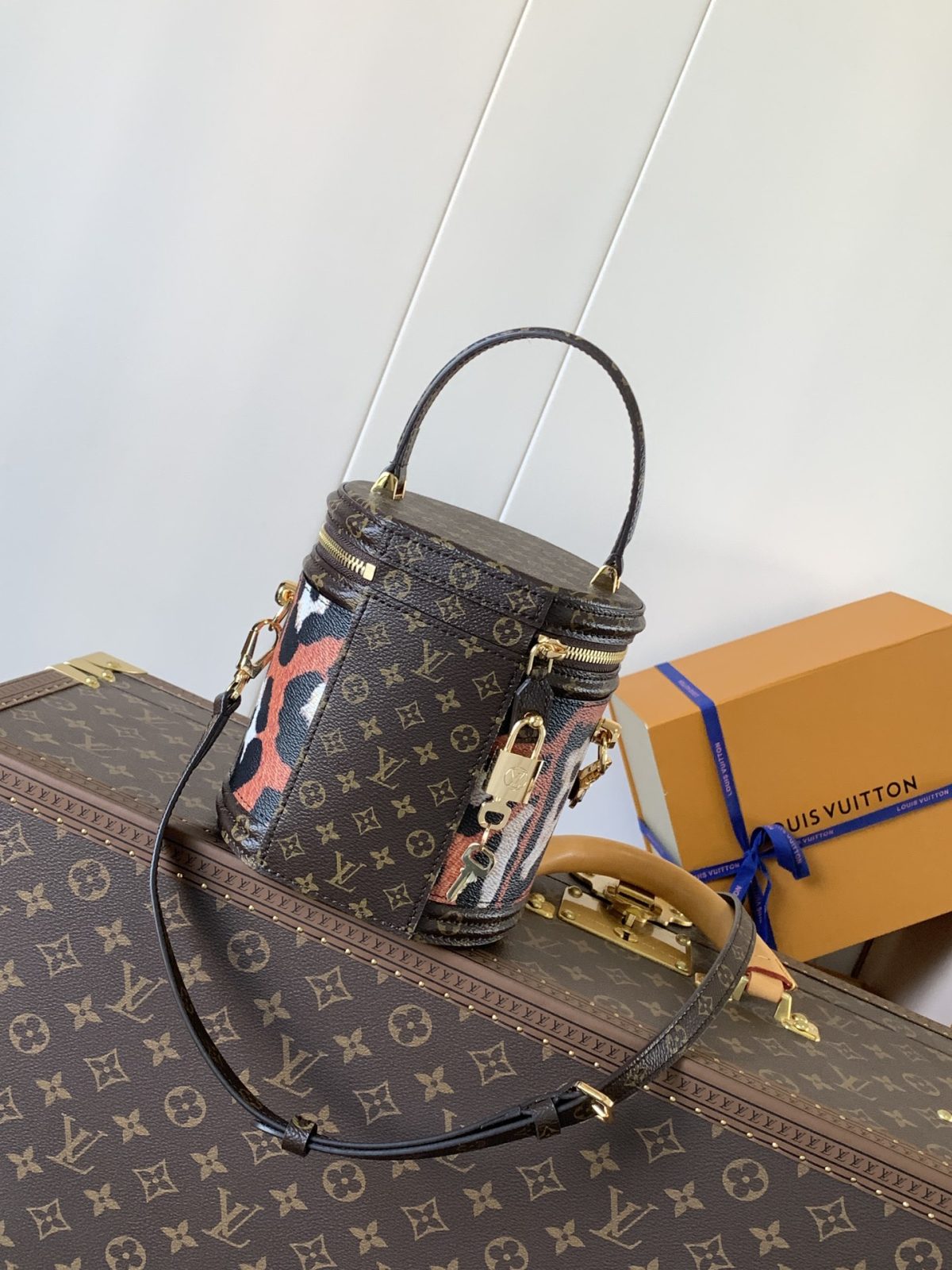 LV Cannes Bucket Bag - Image 2