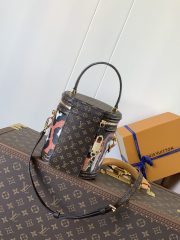 LV Cannes Bucket Bag - Image 2