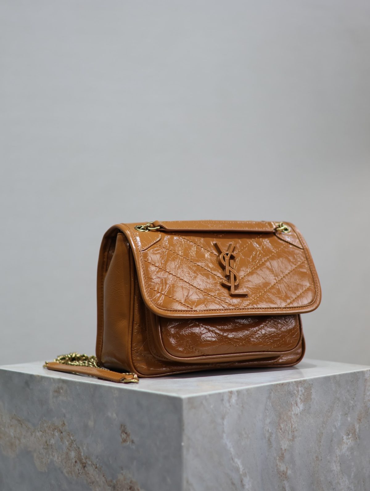 Yves Saint Laurent Niki Baby Chain Bag - Image 3