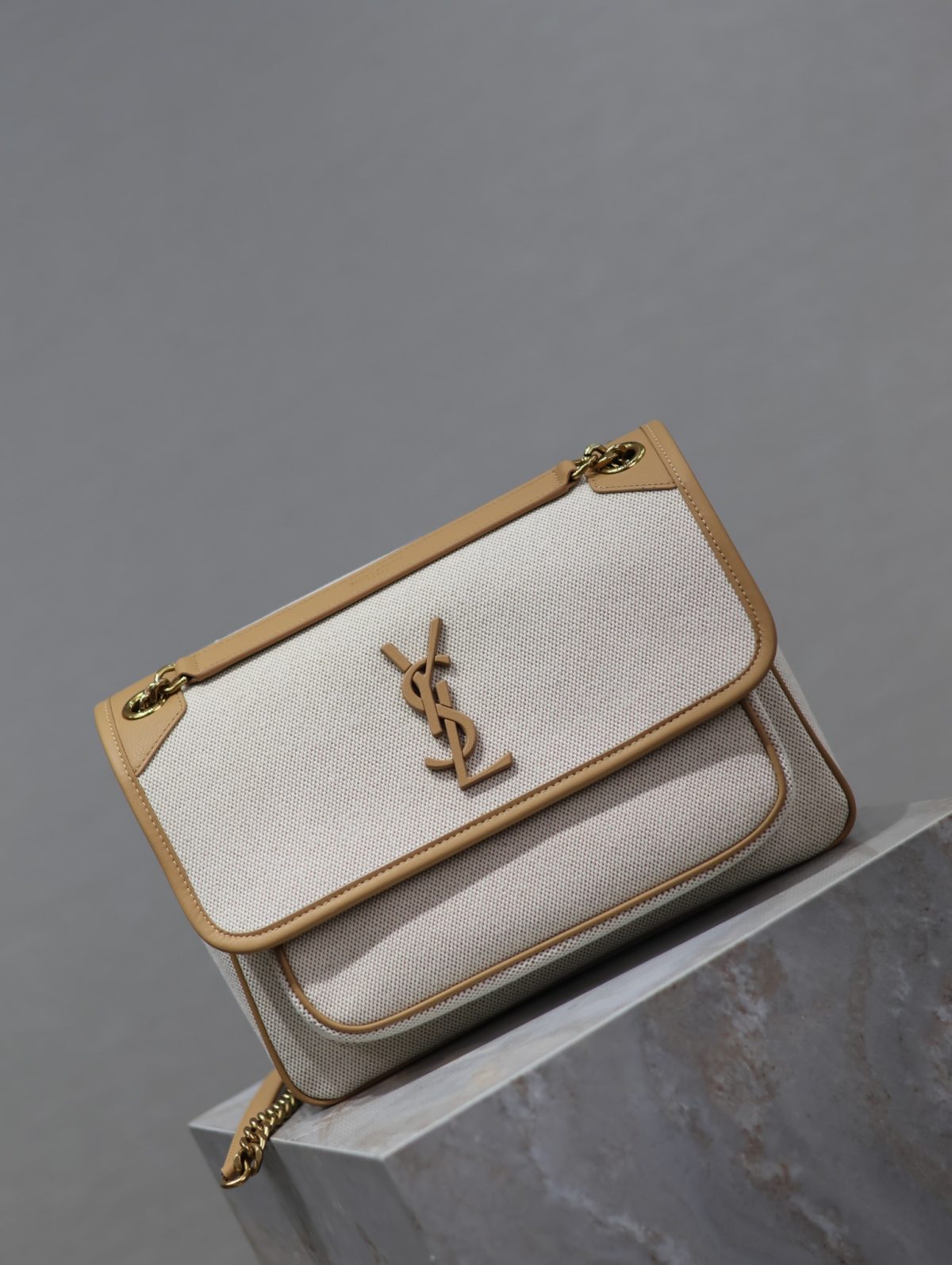 Yves Saint Laurent Niki Medium Chain Bag - Image 3