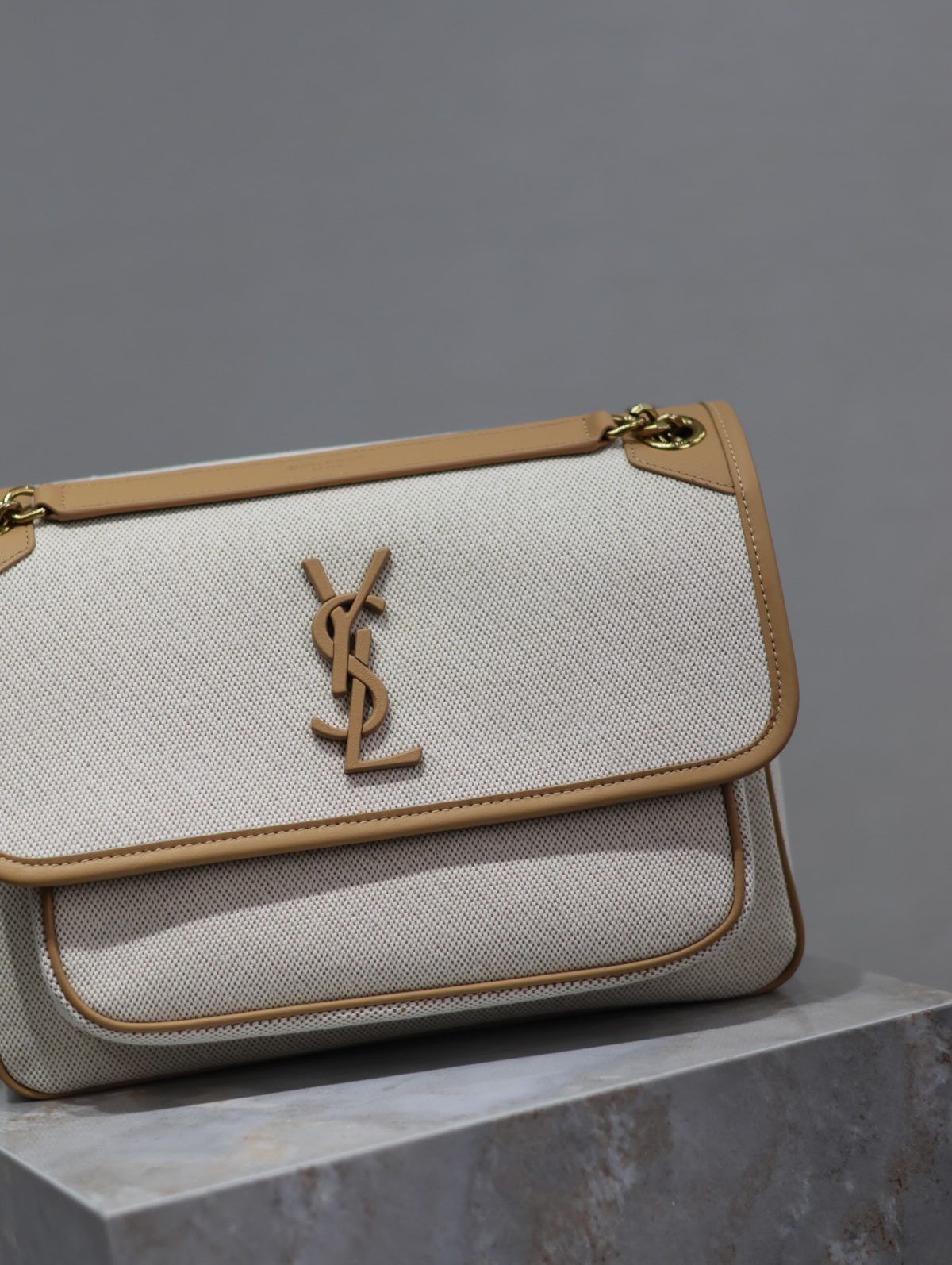 Yves Saint Laurent Niki Medium Chain Bag - Image 2