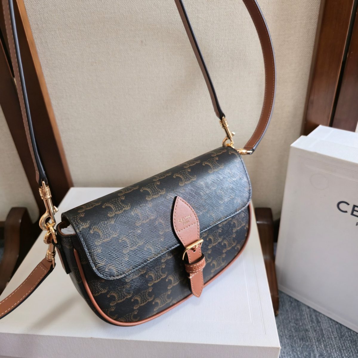 Celine Folco Shoulder Bag In Triomphe Canvas And Calfskin - Image 4