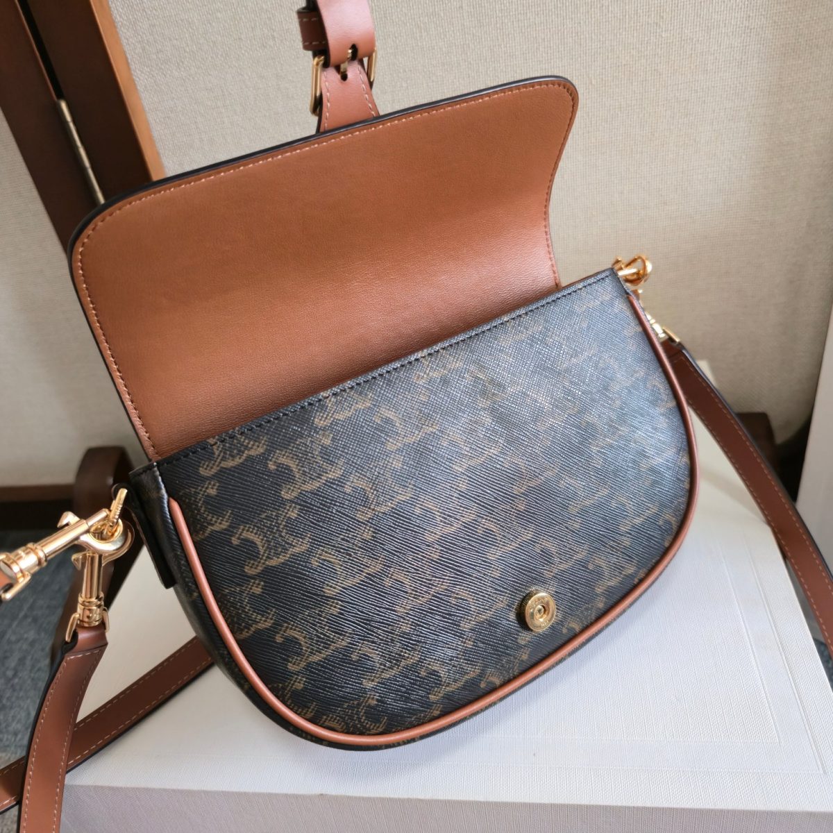 Celine Folco Shoulder Bag In Triomphe Canvas And Calfskin - Image 7