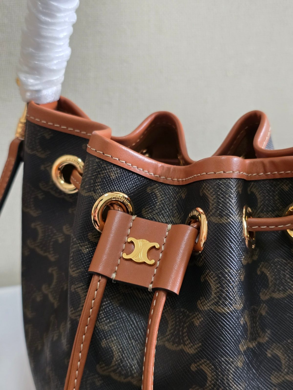 Celine Teen Clara Bag In Supple Grained Calfskin - Image 7