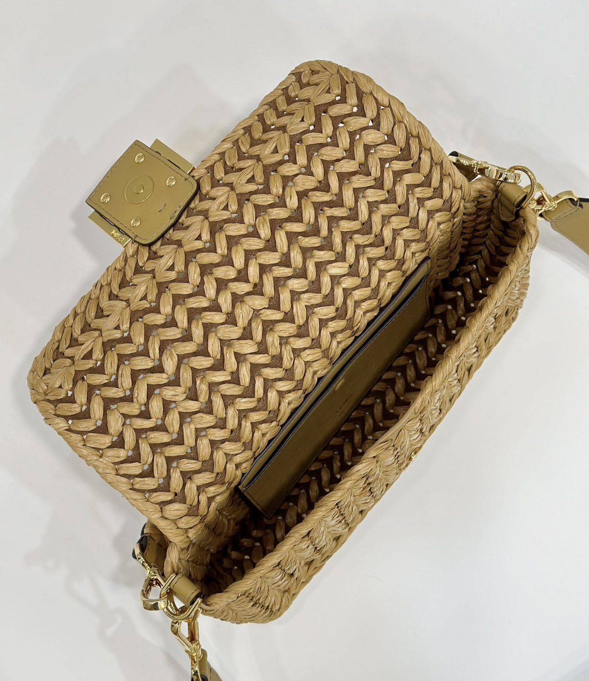 Fendi Baguette Bag - Image 8
