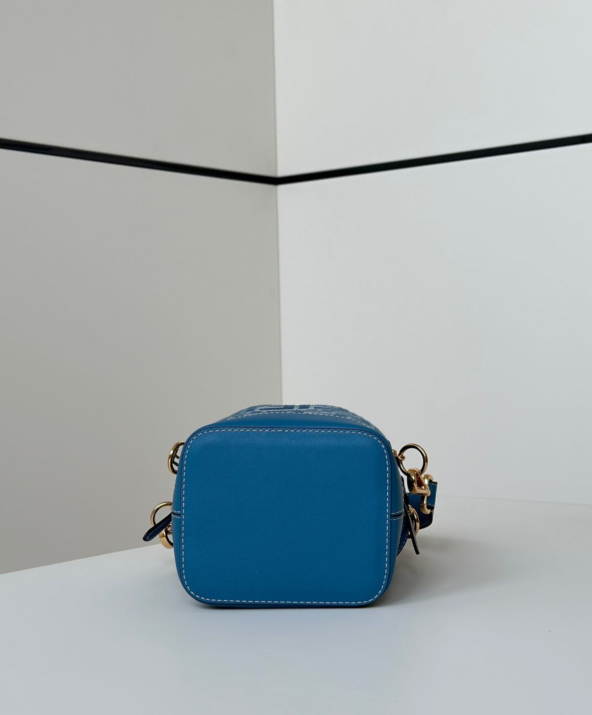 Fendi Mon Tresor Mini Bucket Bag - Image 4