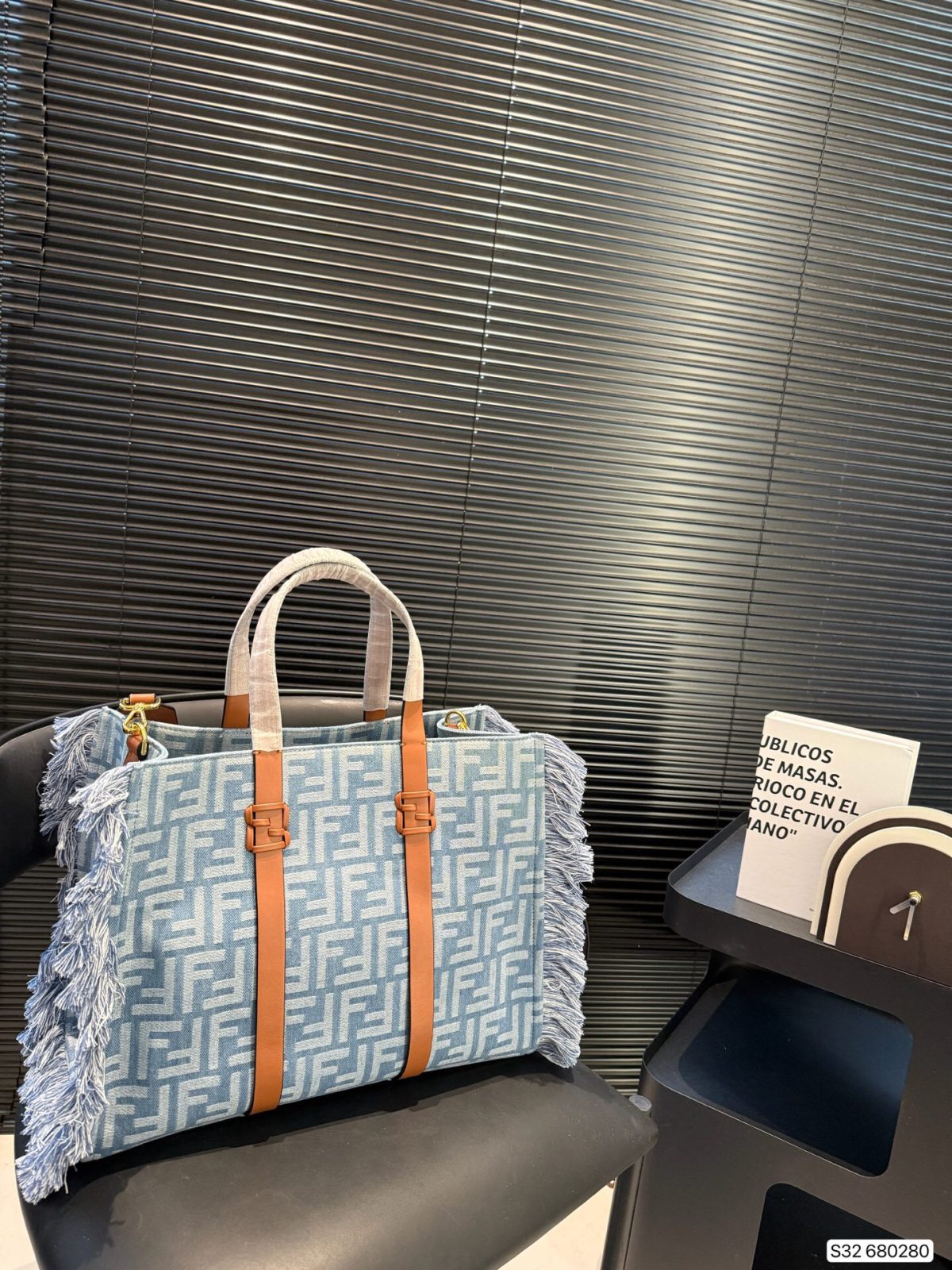 Fendi Summer Tote - Image 4