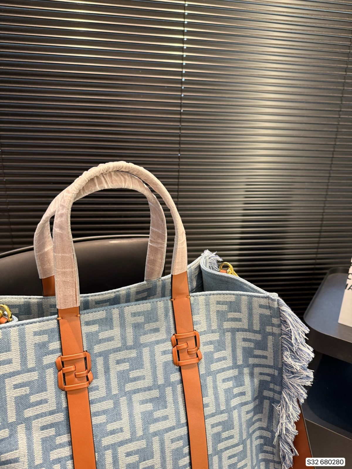 Fendi Summer Tote - Image 6