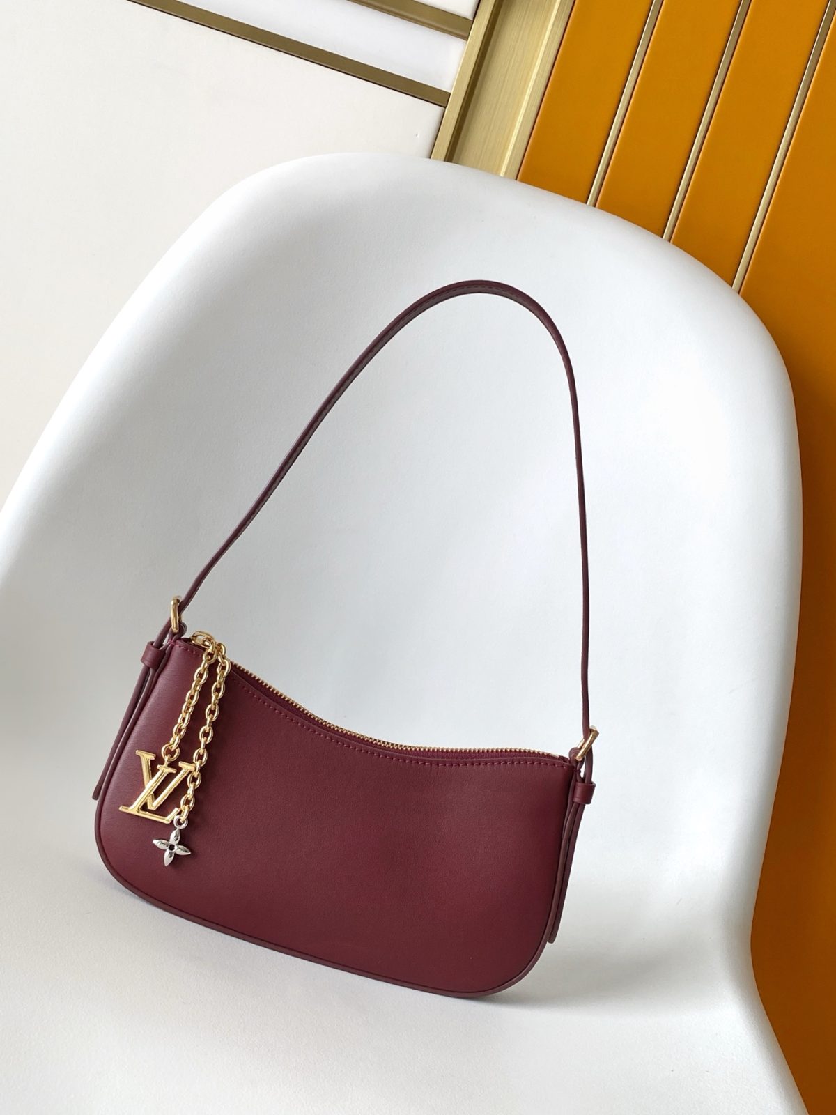 Pochette LV BLoom - Image 1